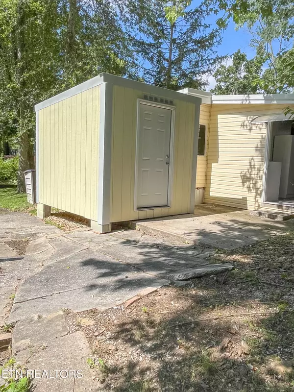 Crossville, TN 38572,155 Commanche Tr