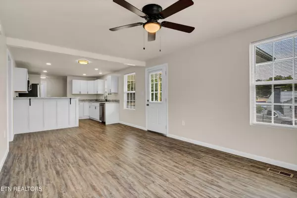Rocky Top, TN 37769,409 Wallace Ave