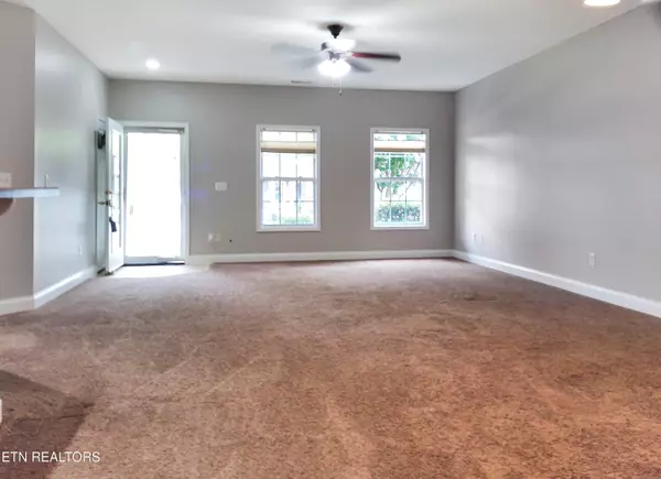 Oak Ridge, TN 37830,132 Hardinberry St