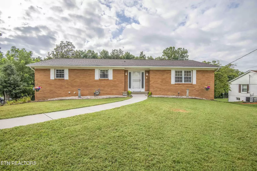 624 Metler DR, Knoxville, TN 37912