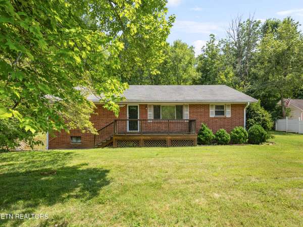 2904 Ginn DR, Knoxville, TN 37920