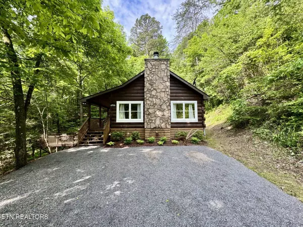 Sevierville, TN 37876,1140 River Divide Rd