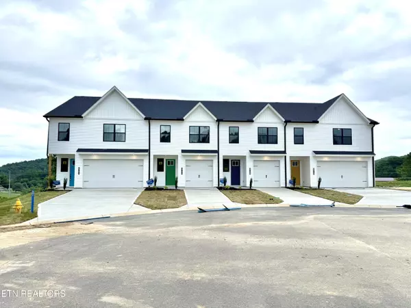 Knoxville, TN 37920,8704 Chapman Trace WAY