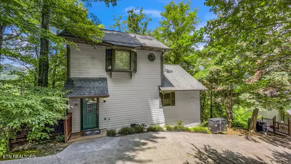 1523 Gillespie WAY, Gatlinburg, TN 37738