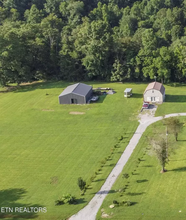 Nydeck Rd, Robbins, TN 37852