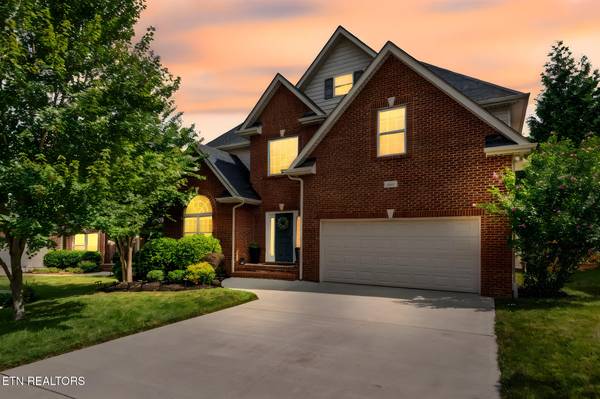 2018 Downing Creek LN, Knoxville, TN 37932