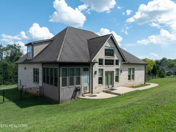 Maryville, TN 37803,823 Brookshire Blvd