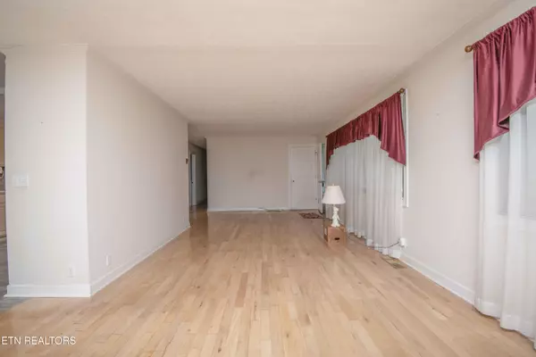 Clinton, TN 37716,303 Sanford Ave