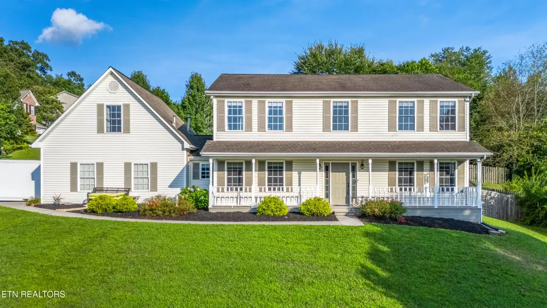 8225 Foxworth Tr, Powell, TN 37849