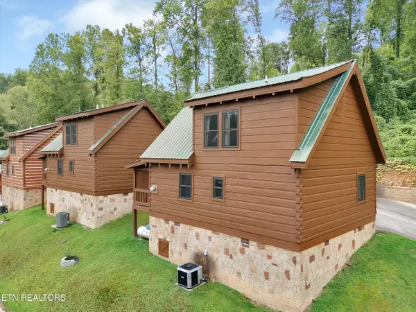 Gatlinburg, TN 37738,824 Eagle Cove WAY