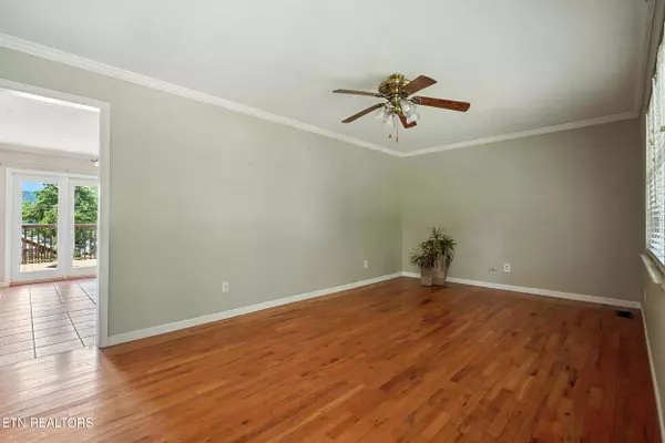 Harrogate, TN 37752,254 Cumberland DR