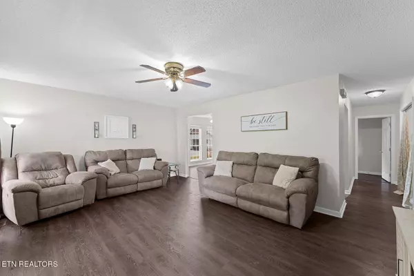 Oliver Springs, TN 37840,410 Joel Rd