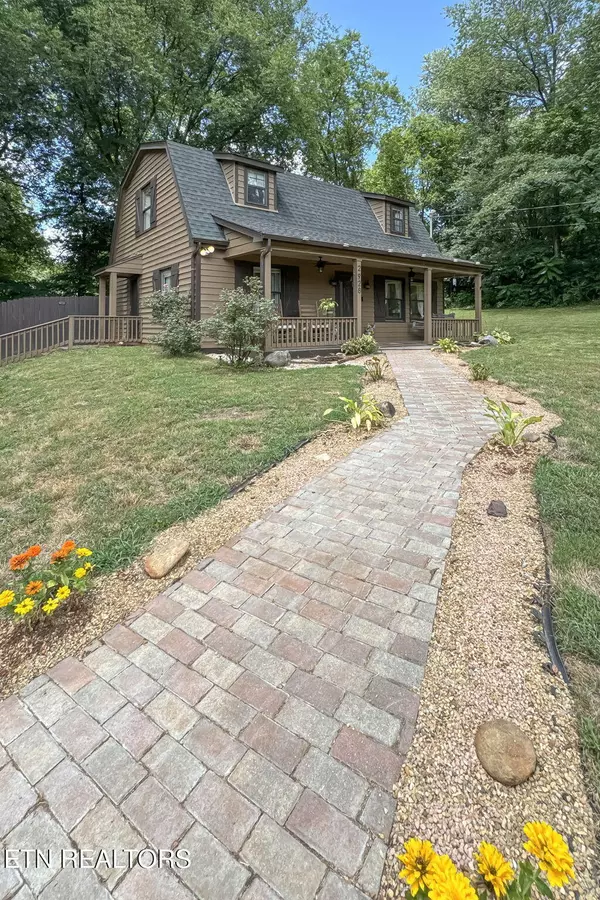 Strawberry Plains, TN 37871,2928 Bluegrass LN