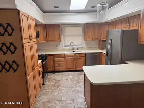 Loudon, TN 37774,137 Kawatuska WAY
