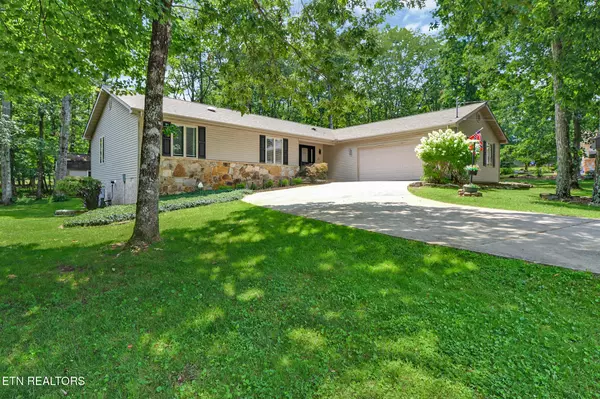 21 Walden Ridge CIR, Crossville, TN 38558