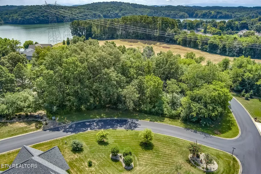 400 Catoosa LN, Loudon, TN 37774