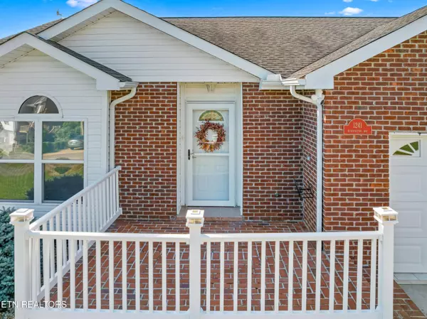 Dandridge, TN 37725,1241 Bennington WAY