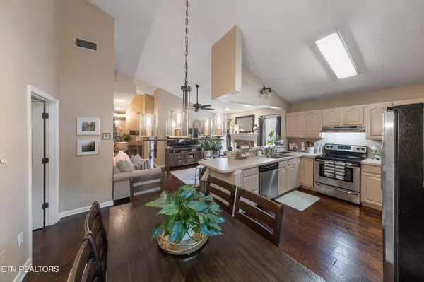 Knoxville, TN 37923,8869 Lennox View WAY