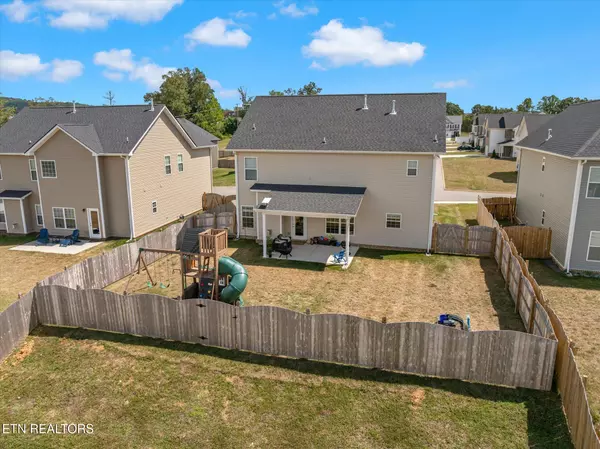 Knoxville, TN 37932,11345 Flame Willow LN