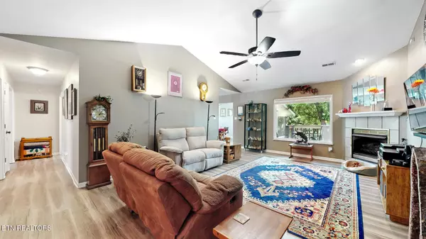 Maryville, TN 37804,3434 Davis Ford Rd