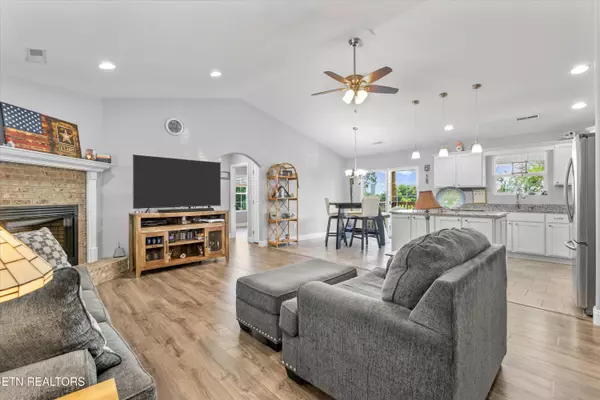 Sevierville, TN 37876,1912 Smokey High LN