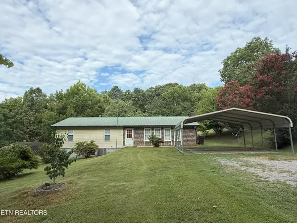 4707 Bird Rd, Lenoir City, TN 37771