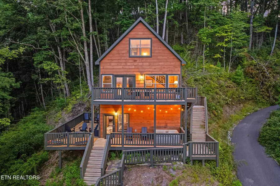 2272 Hidden Hollow WAY, Sevierville, TN 37862