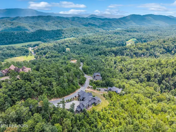 Sevierville, TN 37862,2975 Summit Trails DR