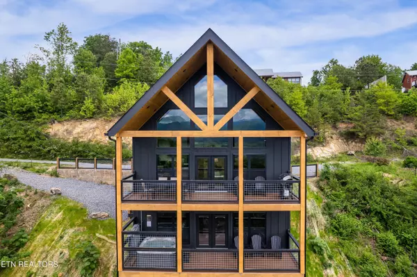 Sevierville, TN 37862,2715 Indigo LN