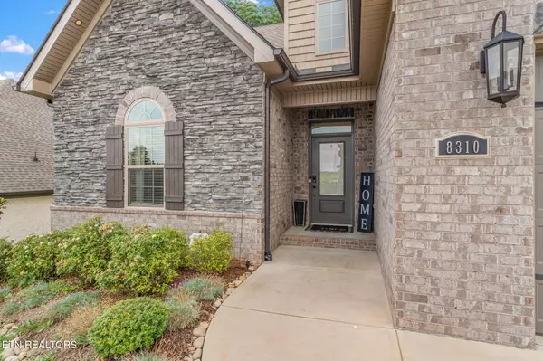 Knoxville, TN 37923,8310 English Hill LN