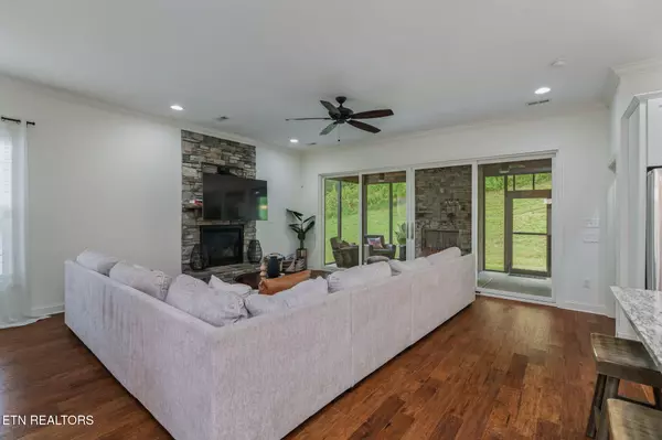 Knoxville, TN 37923,8310 English Hill LN