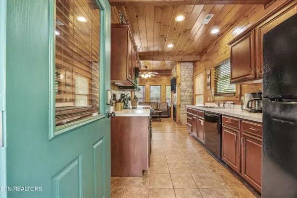 Gatlinburg, TN 37738,745 Mountain Stream WAY