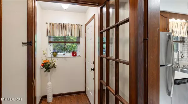 Clinton, TN 37716,190 Hickory Nut DR