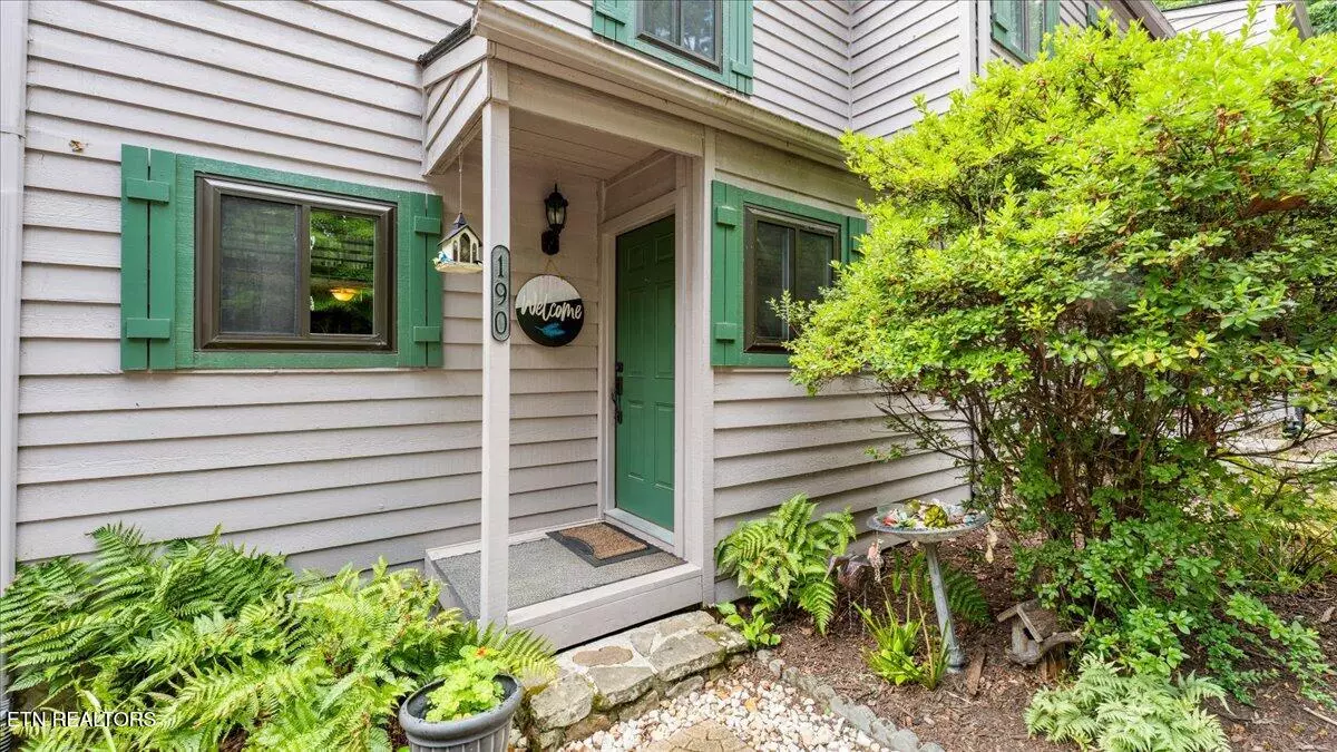 Clinton, TN 37716,190 Hickory Nut DR