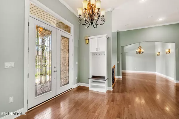 Loudon, TN 37774,402 Catoosa LN