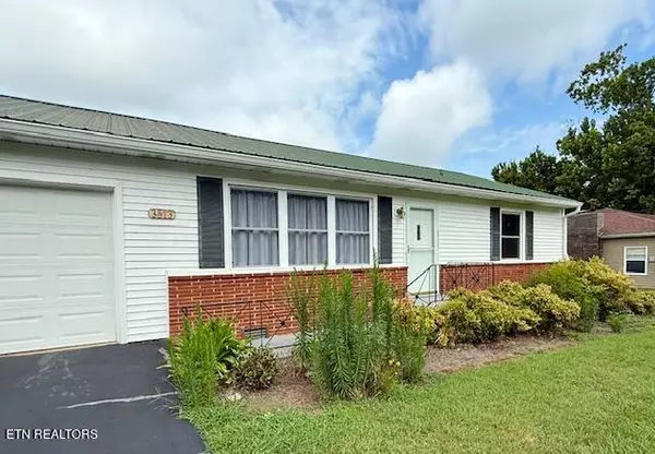 Knoxville, TN 37920,3513 June St