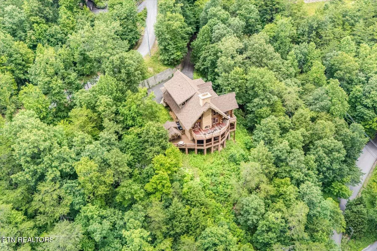 Gatlinburg, TN 37738,213 Matterhorn DR