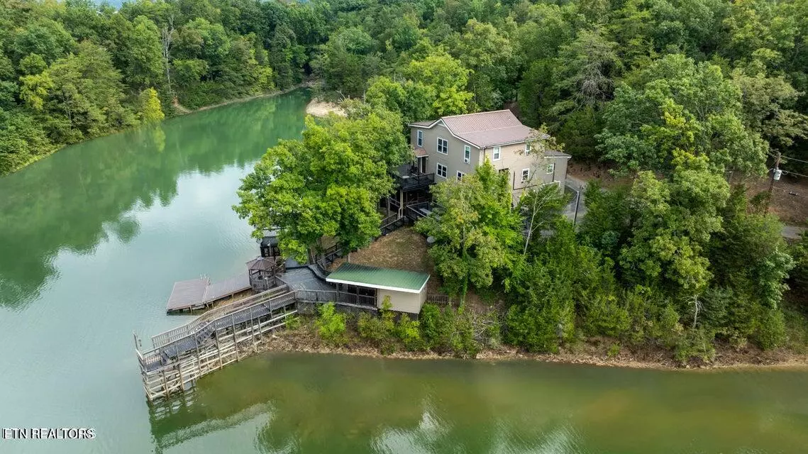 Dandridge, TN 37725,1551 Kinder LN