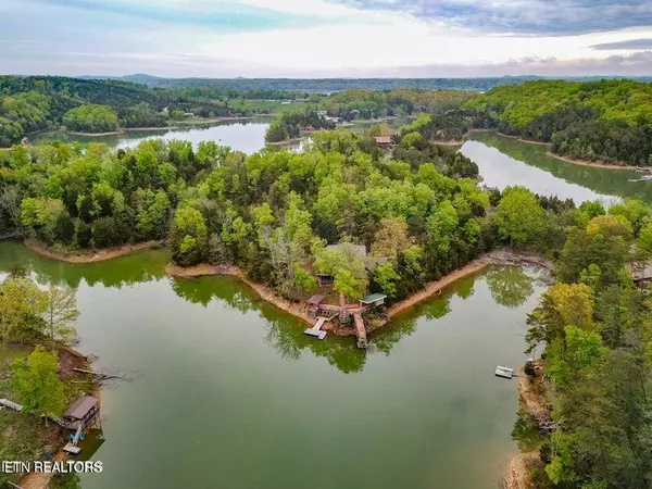 Dandridge, TN 37725,1551 Kinder LN