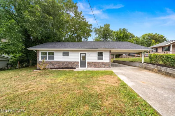 103 Parsons Rd, Oak Ridge, TN 37830