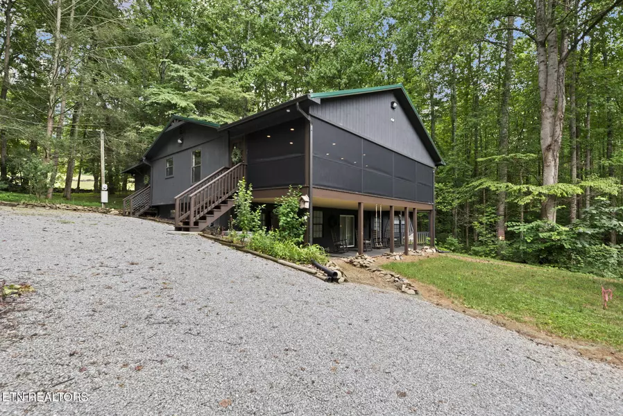 114 Pam LN, Townsend, TN 37882