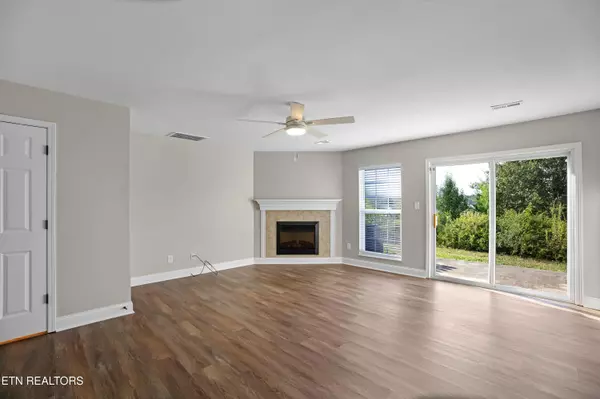 Maryville, TN 37801,2425 Hallerins CT