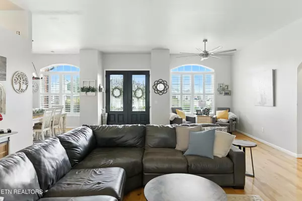 Strawberry Plains, TN 37871,9361 Gabrielle Rd