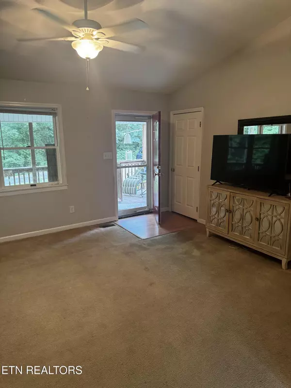 Rockwood, TN 37854,122 Brownlow DR