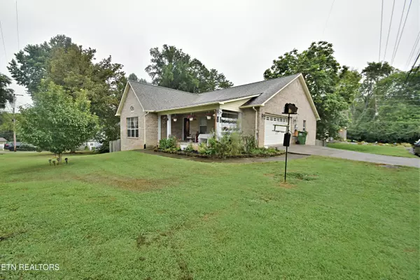 1104 Ora Mae WAY, Maryville, TN 37803