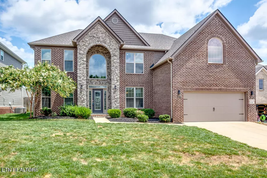 2514 Windjammer LN, Knoxville, TN 37932