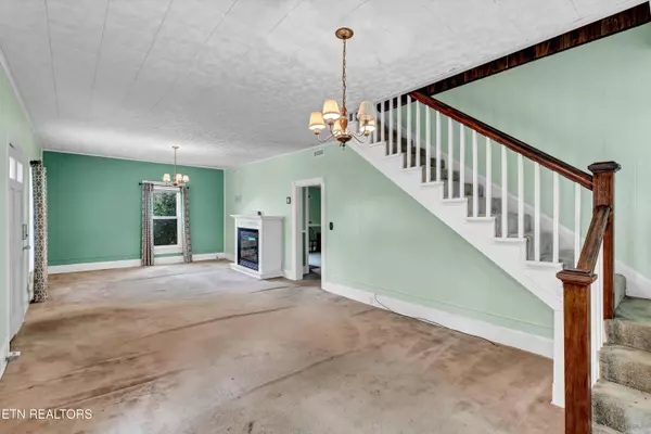 Sevierville, TN 37862,343 Elm Street St