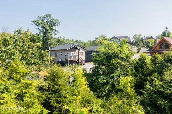 Sevierville, TN 37876,2033 Eagle Feather DR