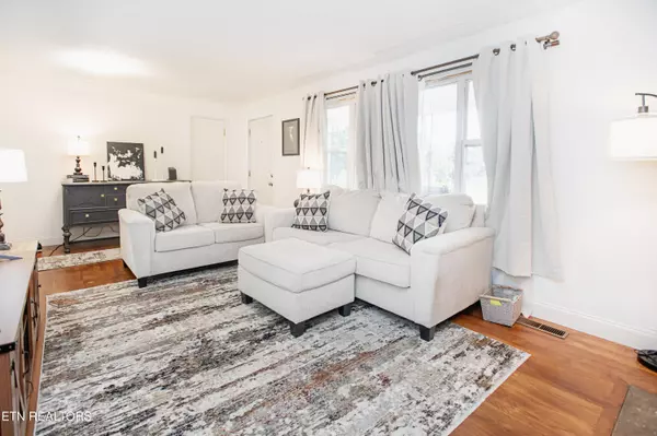 Clinton, TN 37716,416 Highland DR