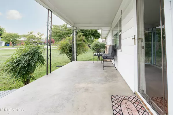 Clinton, TN 37716,416 Highland DR